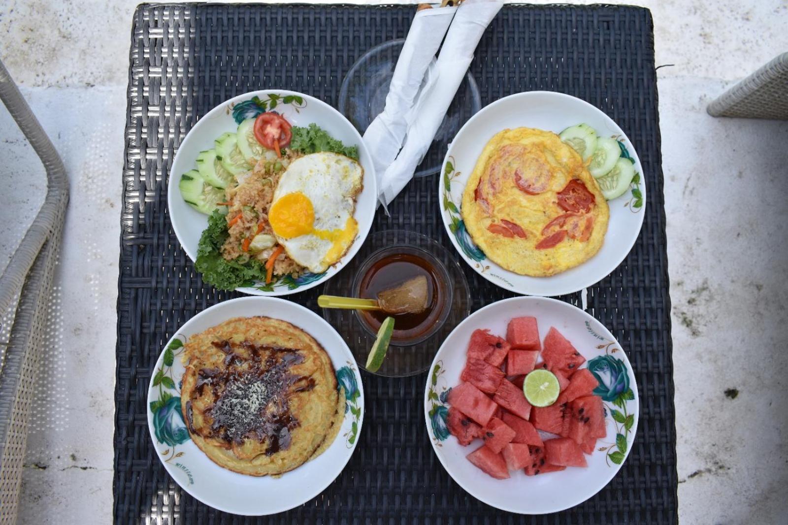 La Vie En Rose Hotel Senggigi Exterior foto