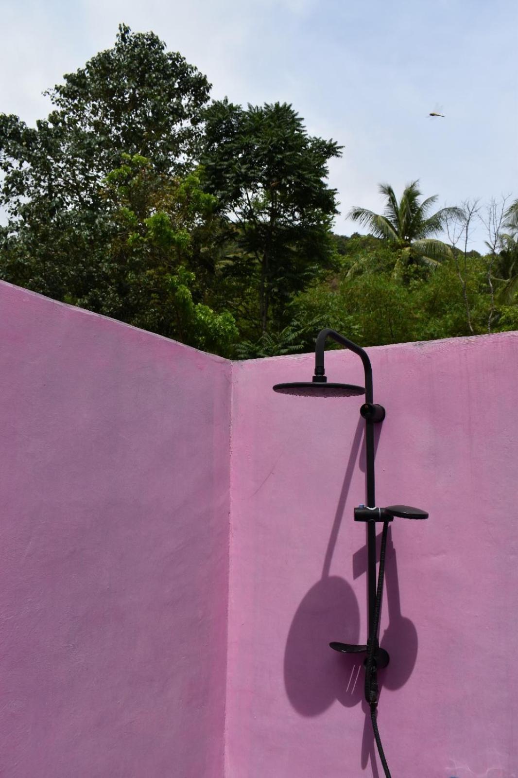La Vie En Rose Hotel Senggigi Exterior foto